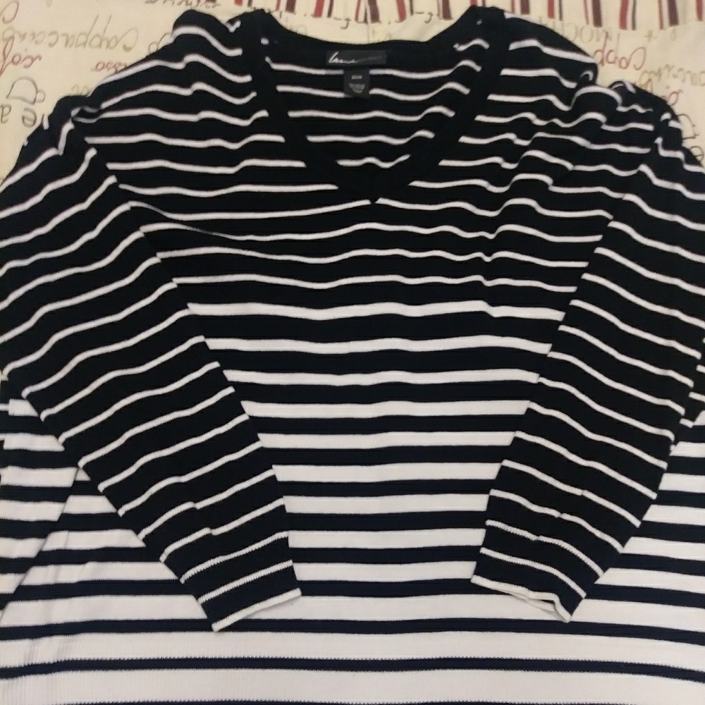 Lane Bryant black and white sweater size 22/24